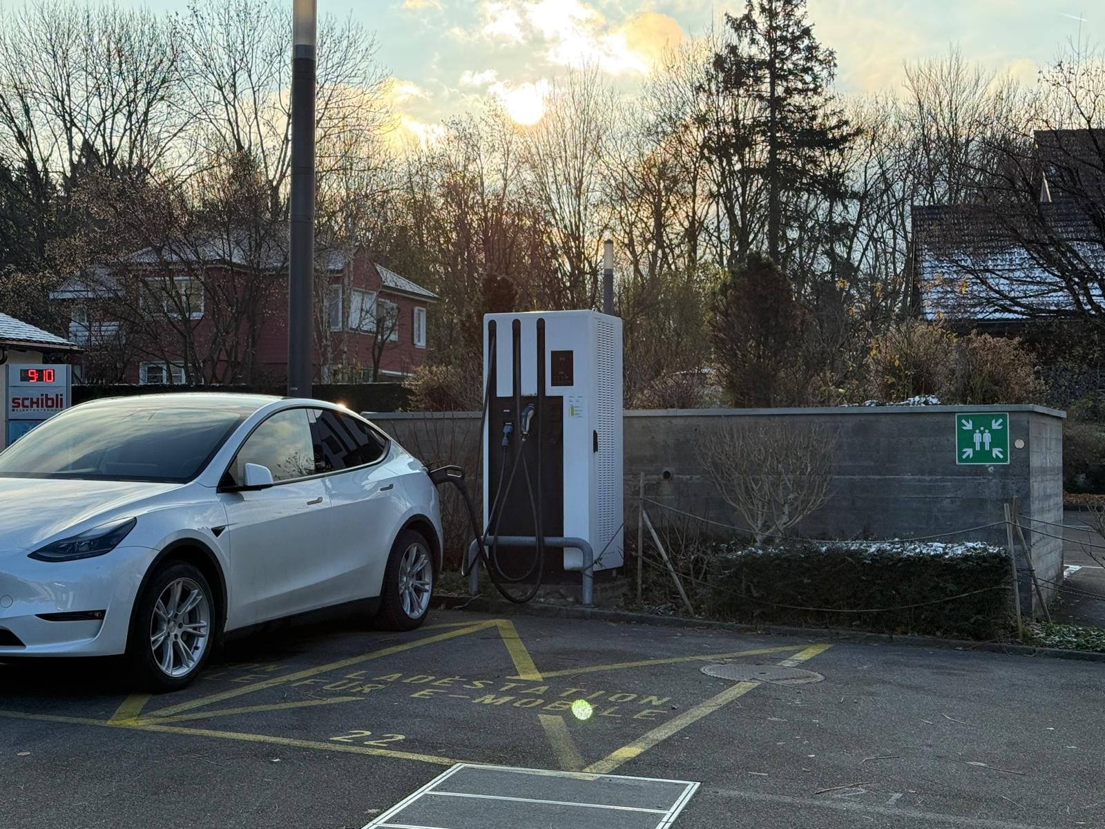 Herrliberg stimmt über Ausbau öffentlicher E-Ladestationen ab